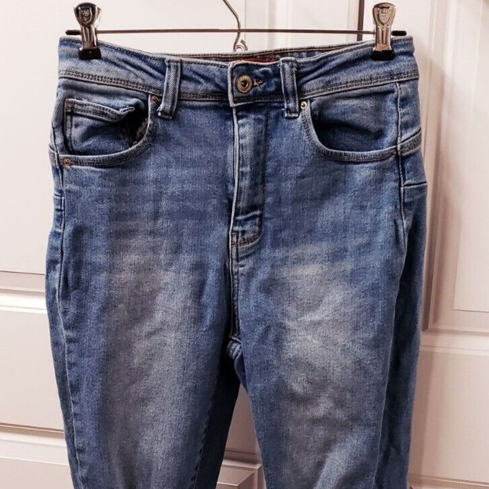 Wax Jean Women's Jeans  Size: 7/28  Denim  Distressed  Cropped
